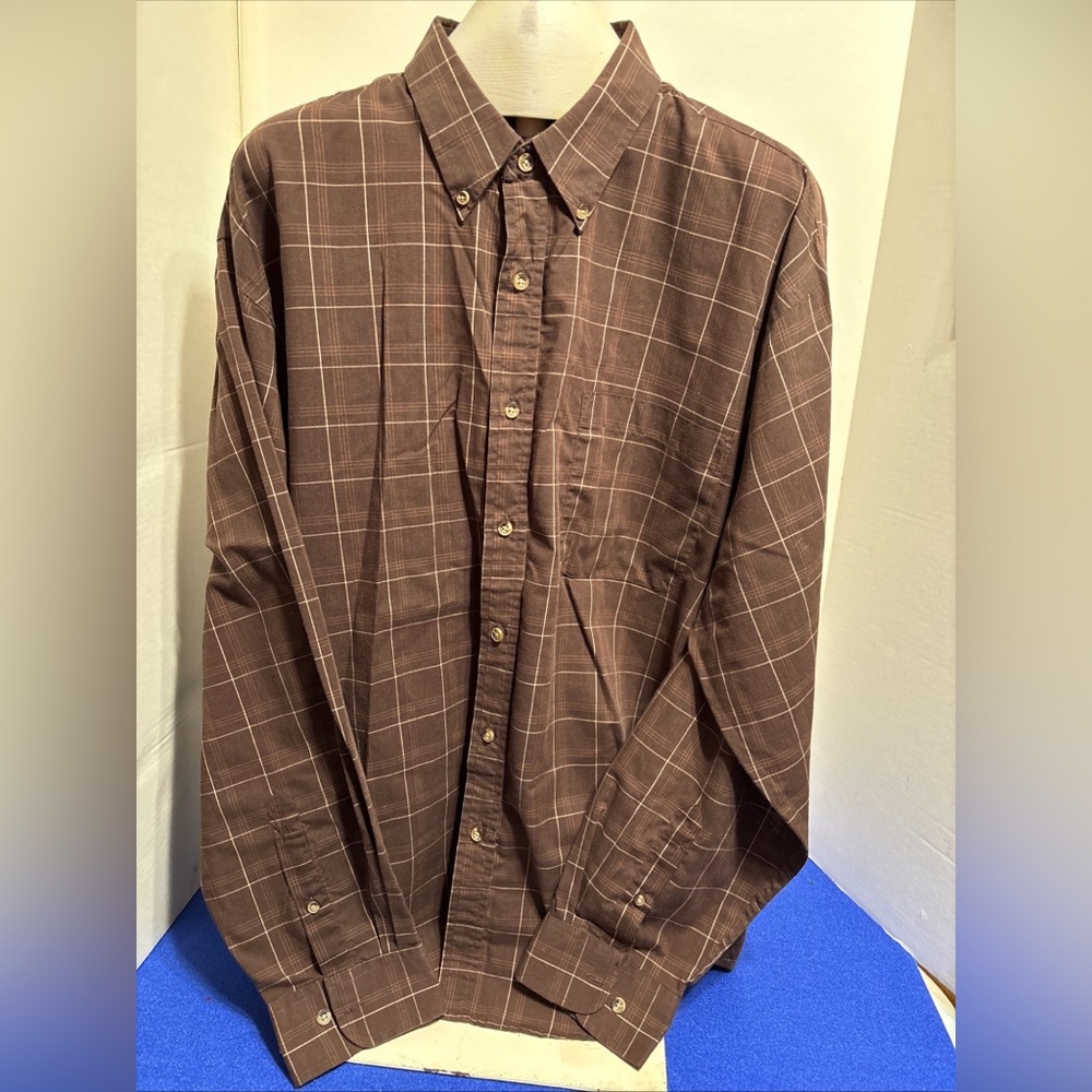 Men’s XL button front shirt